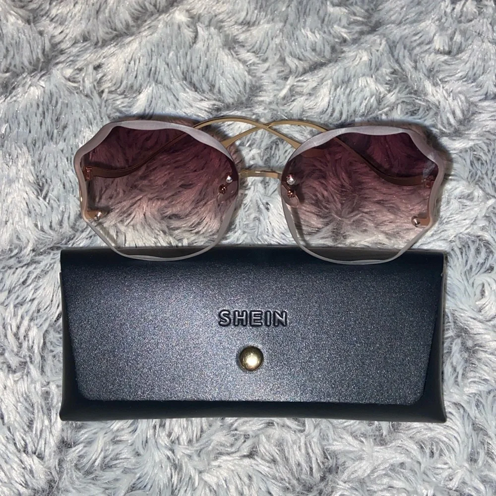 SHEIN sunglasses 🕶️ purple and gold with case